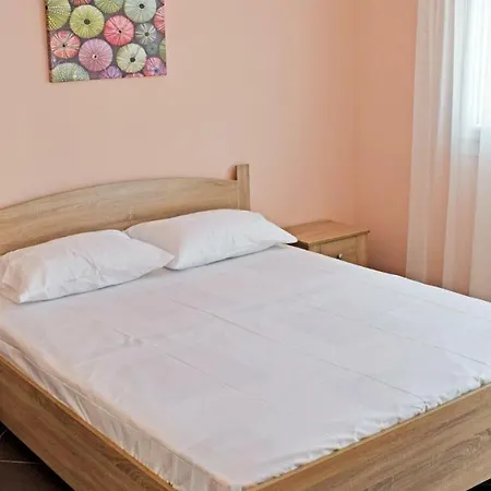 Case de vacanță Nina