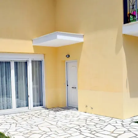 Сasa de vacaciones Nina *